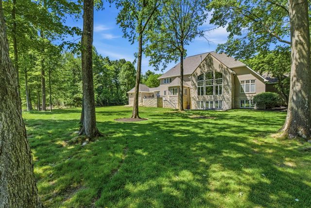 8432 Tartan Fields Drive, Dublin, OH 43017