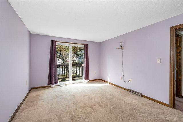241 Broadway Rd 50, Dracut, MA 01826