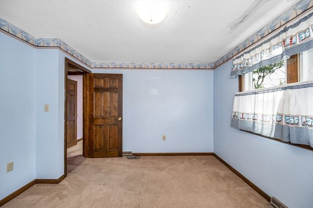 241 Broadway Rd 50, Dracut, MA 01826