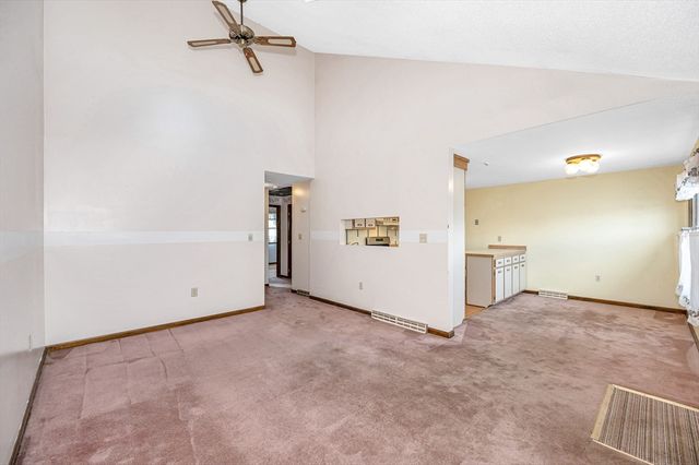 241 Broadway Rd 50, Dracut, MA 01826
