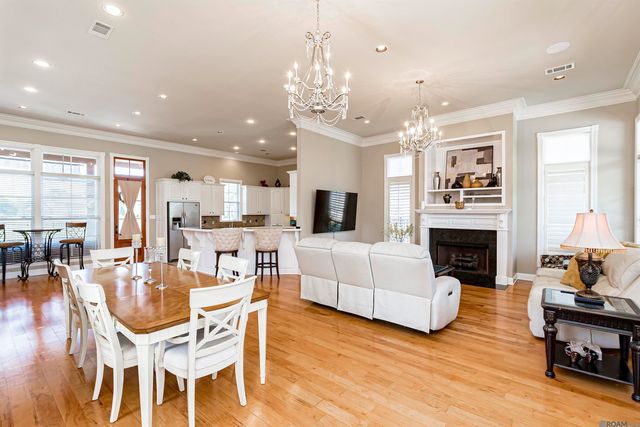 2402 S Turnberry Ave, Zachary, LA 70791