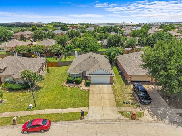 1422 Fairfield Drive, Forney, TX 75126