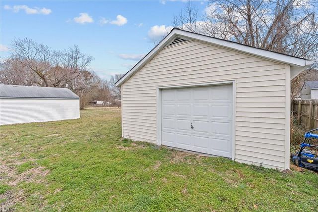 6006 Old AVE, Newport News, VA 23605