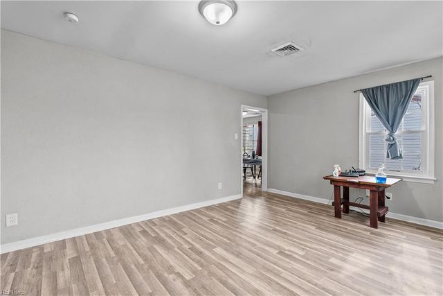 6006 Old AVE, Newport News, VA 23605