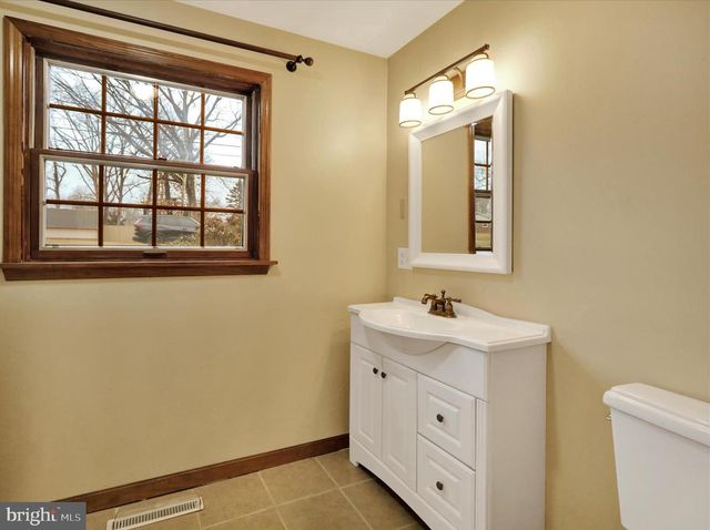 2476 WILSON ST, Reading, PA 19605