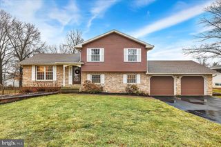 2476 WILSON ST, Reading, PA 19605