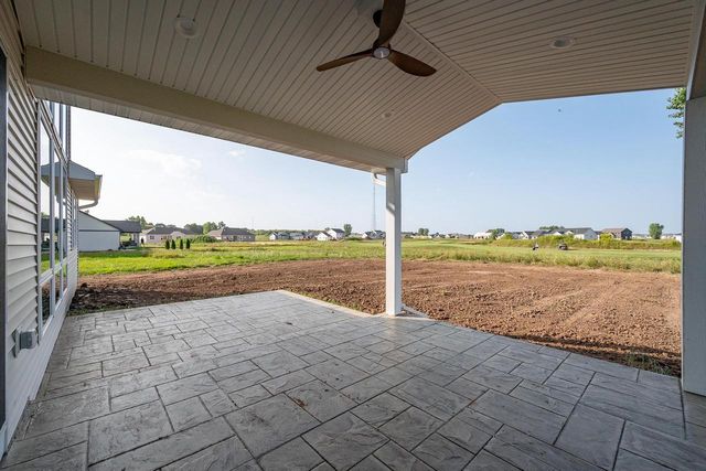 122 BECKERAE COURT, Wrightstown, WI 54180