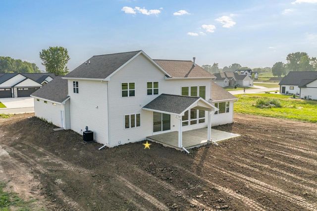 122 BECKERAE COURT, Wrightstown, WI 54180