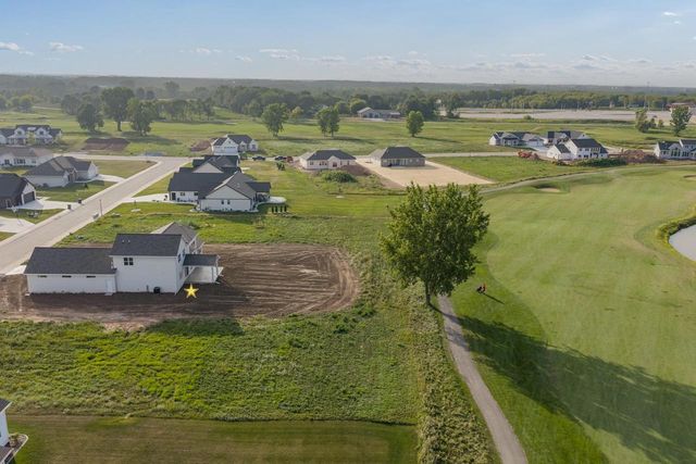 122 BECKERAE COURT, Wrightstown, WI 54180