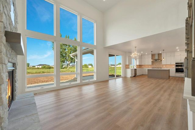122 BECKERAE COURT, Wrightstown, WI 54180