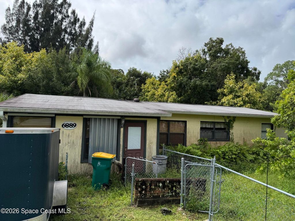 6889 Idlewylde Circle, Melbourne, FL 32904