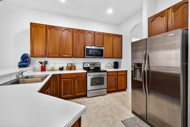 1923 RUTHERFORD DRIVE, Dover, FL 33527