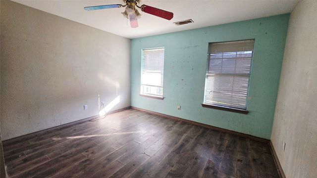 2015 Sandi Lane, Sachse, TX 75048