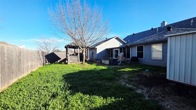2015 Sandi Lane, Sachse, TX 75048