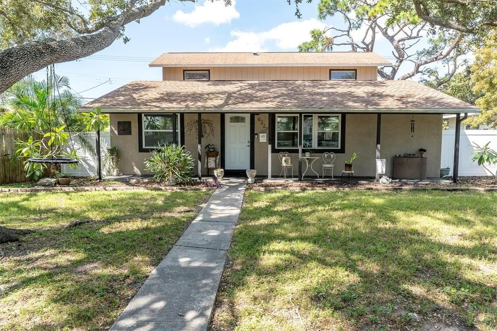 6327 2ND AVENUE S, St Petersburg, FL 33707