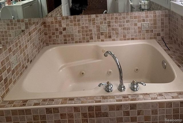 7129 Parkridge Parkway, Swartz Creek, MI 48473