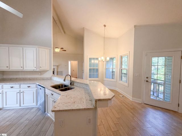 189 Victoria Drive, Inman, SC 29349