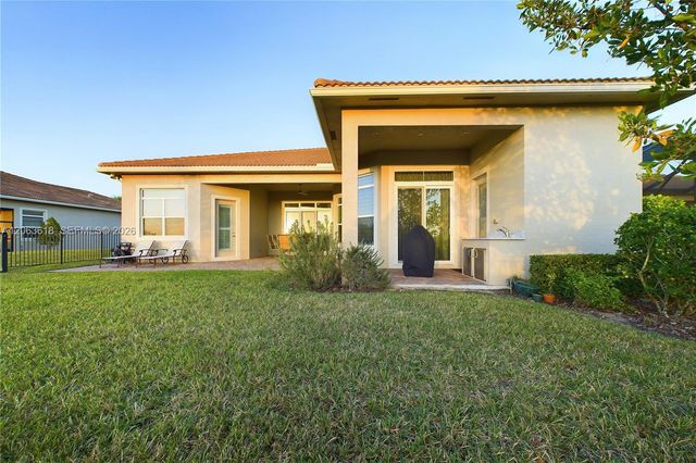21906 SW Tivolo Way, Port St. Lucie, FL 34986