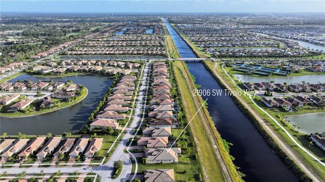 21906 SW Tivolo Way, Port St. Lucie, FL 34986