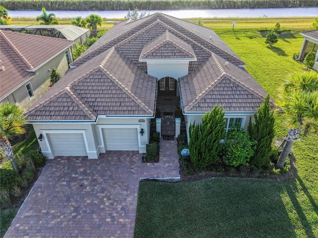 21906 SW Tivolo Way, Port St. Lucie, FL 34986