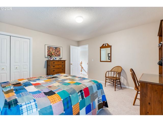 19720 SPRING RIDGE Dr, West Linn, OR 97068