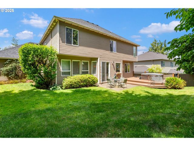 19720 SPRING RIDGE Dr, West Linn, OR 97068