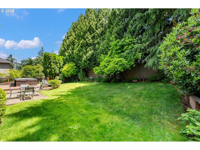 19720 SPRING RIDGE Dr, West Linn, OR 97068