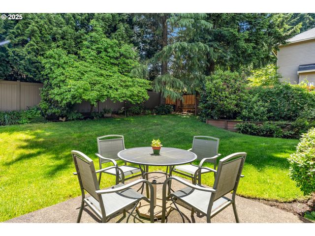 19720 SPRING RIDGE Dr, West Linn, OR 97068