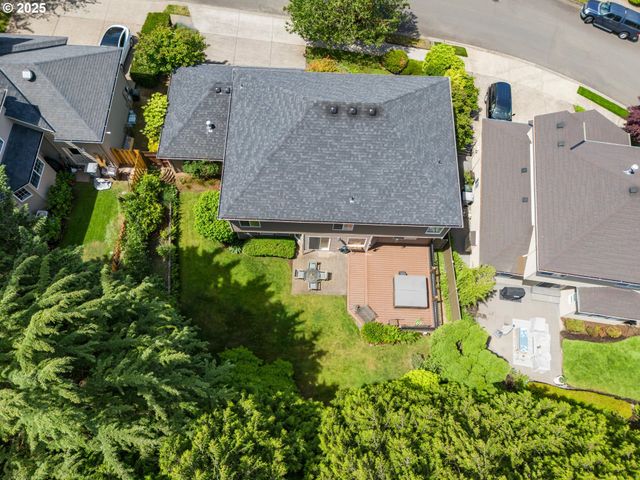 19720 SPRING RIDGE Dr, West Linn, OR 97068
