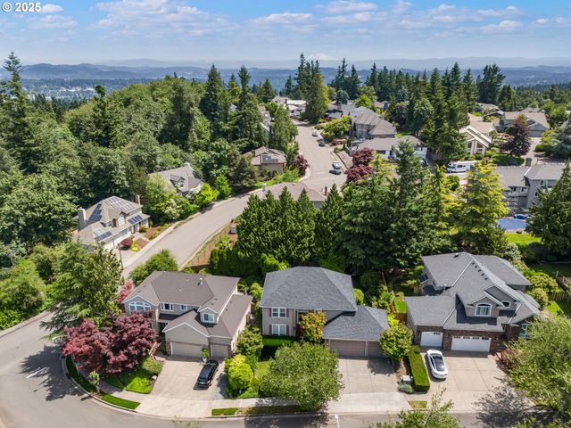 19720 SPRING RIDGE Dr, West Linn, OR 97068