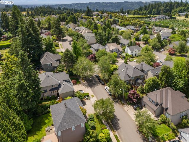 19720 SPRING RIDGE Dr, West Linn, OR 97068