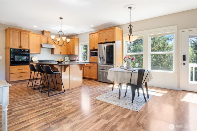 7622 NW Lenox Lane, Silverdale, WA 98383