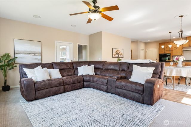 7622 NW Lenox Lane, Silverdale, WA 98383