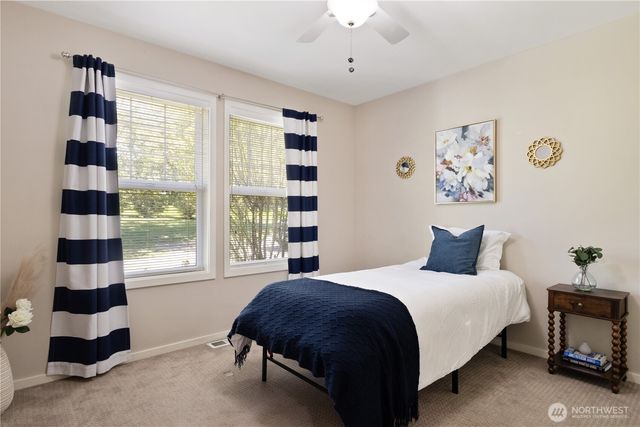 7622 NW Lenox Lane, Silverdale, WA 98383