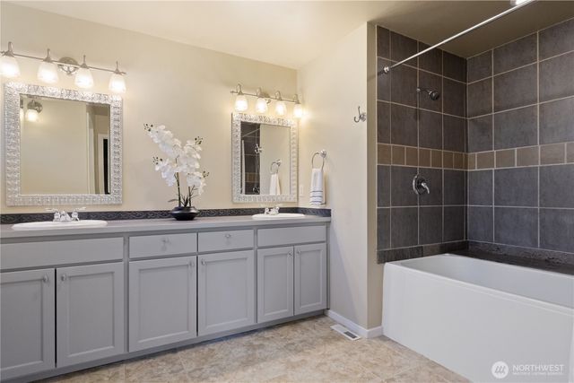 7622 NW Lenox Lane, Silverdale, WA 98383