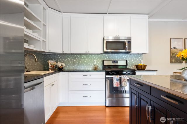 7622 NW Lenox Lane, Silverdale, WA 98383