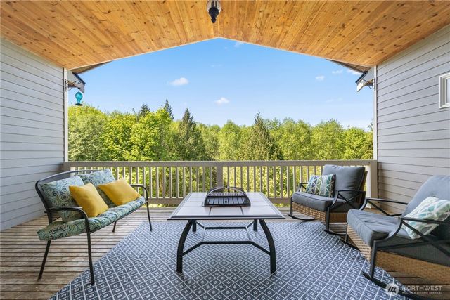 7622 NW Lenox Lane, Silverdale, WA 98383