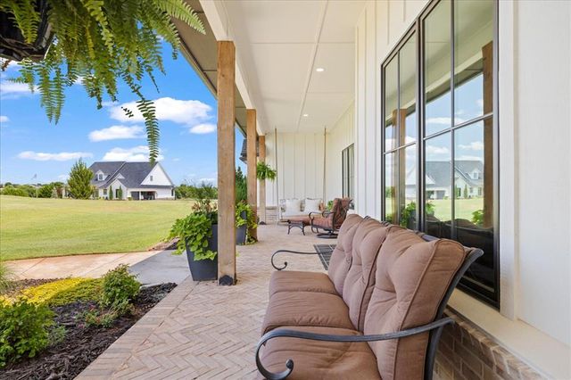 2560 S Sara Avenue, Blanchard, OK 73010