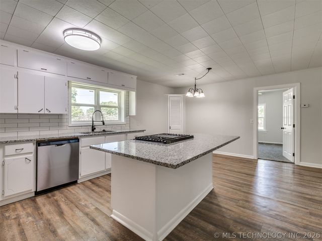 3130 W 58th Street, Tulsa, OK 74107
