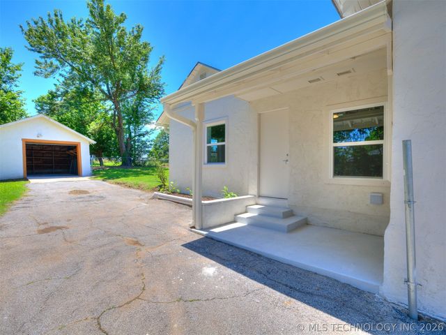 3130 W 58th Street, Tulsa, OK 74107