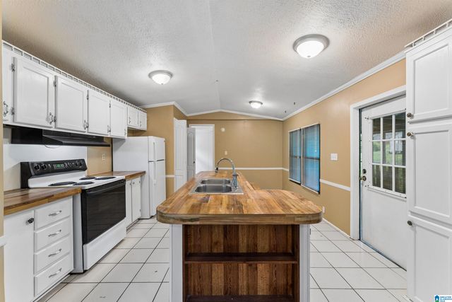 300 HUNTSVILLE AVENUE, Trussville, AL 35173