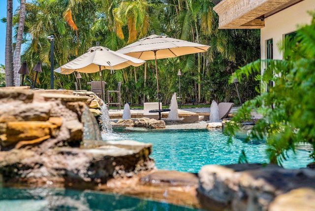 2325 NE 27th Street, Lighthouse Point, FL 33064