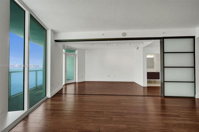1900 N Bayshore Dr 2204, Miami, FL 33132