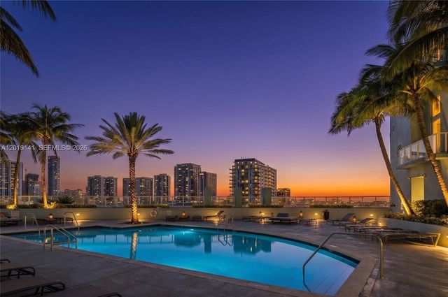 1900 N Bayshore Dr 2204, Miami, FL 33132