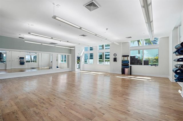 1900 N Bayshore Dr 2204, Miami, FL 33132