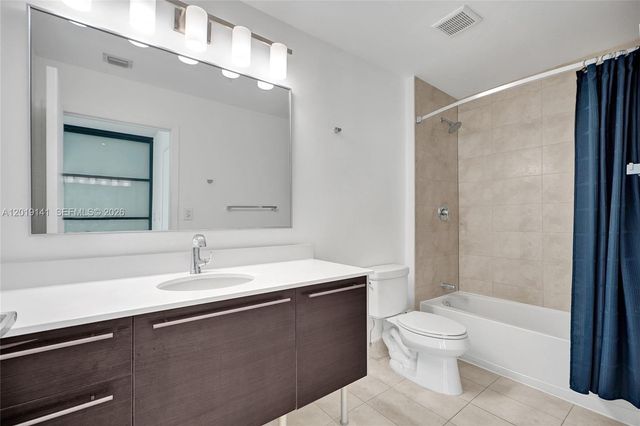 1900 N Bayshore Dr 2204, Miami, FL 33132