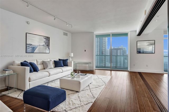 1900 N Bayshore Dr 2204, Miami, FL 33132