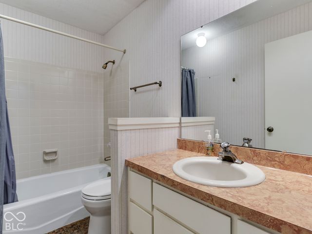 37 Al Mar Court, Bargersville, IN 46106