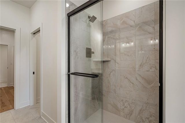 9605 Red Oak Drive, Lenexa, KS 66219