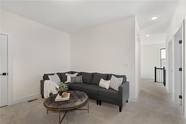 9605 Red Oak Drive, Lenexa, KS 66219